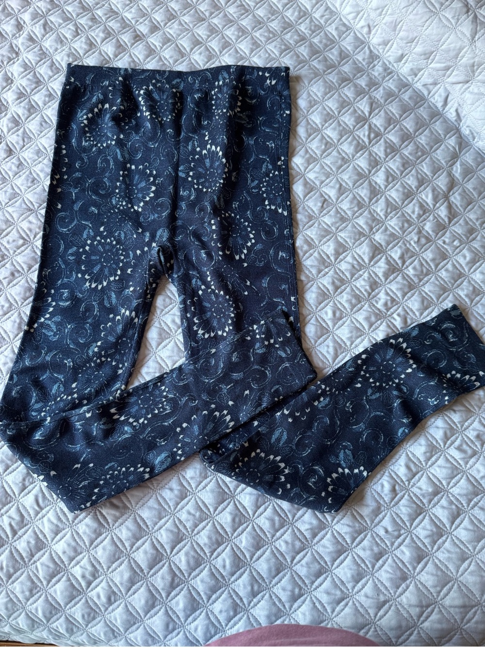 Lane Bryant Navy Leggings with White Floral Swirl Print